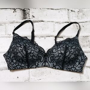 La Vie en Rose Black Lace Push-Up Bra 38C | Blue Underlay Lift